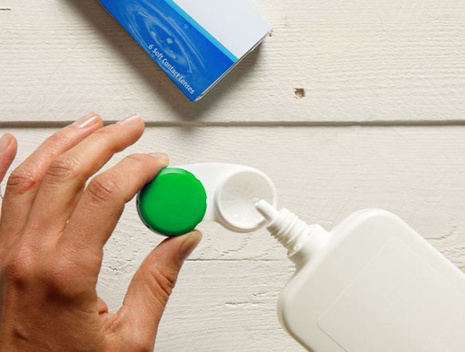 Five_common_mistakes_with_contact_lens_solution_row_1