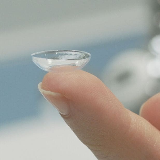 Inserting_lenses_row_4