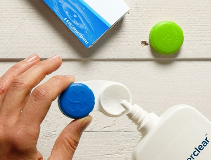 Cleaning_the_lens_tray_row_1