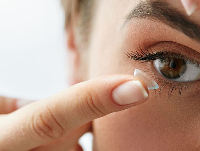 Contact_lens_fitting_What_is_it?_row_1